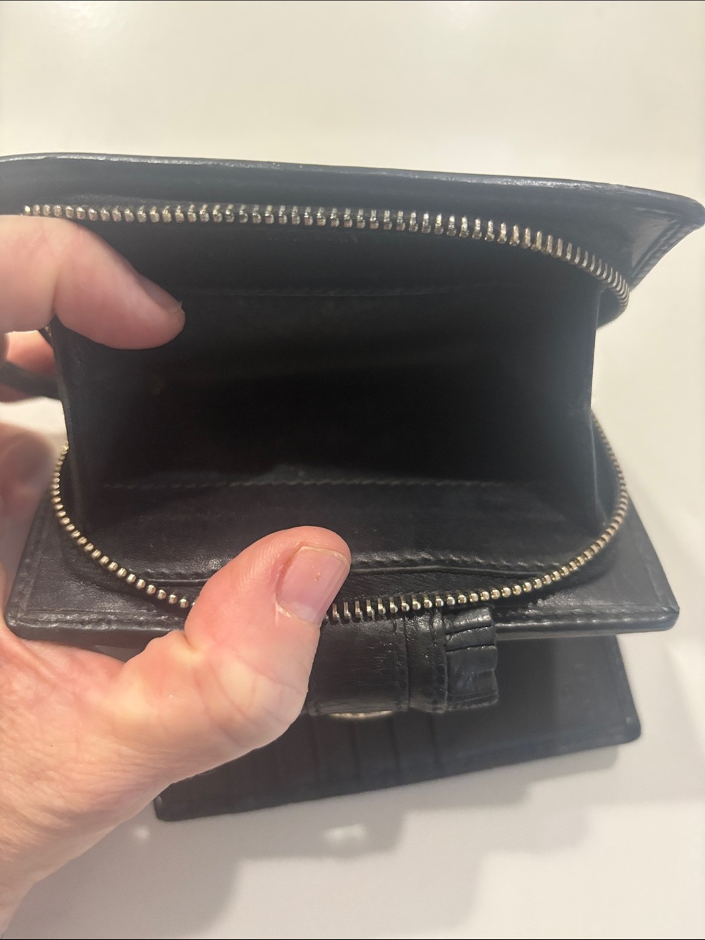 Gucci leather bifold wallet - Picture 4 of 5